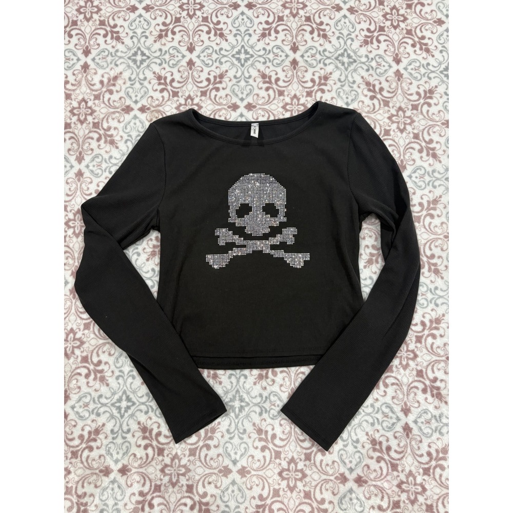 7DAY WKND Black Ribbed Rhinestone Skull Long Sleeve Crop Top Y2K Goth